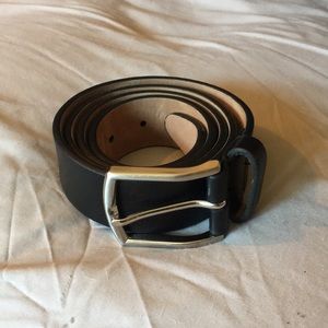 Like new Allen Edmonds belt